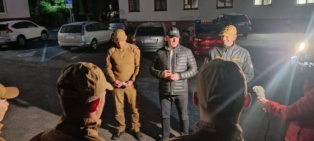 Pożar lasu pod Warszawą. Pomagają strażacy z Warmii i Mazur 3 Pożar Lasu Pod Warszawą. Pomagają Strażacy Z Warmii I Mazur