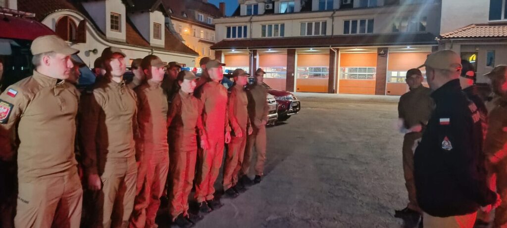 Pożar lasu pod Warszawą. Pomagają strażacy z Warmii i Mazur 4 Pożar Lasu Pod Warszawą. Pomagają Strażacy Z Warmii I Mazur
