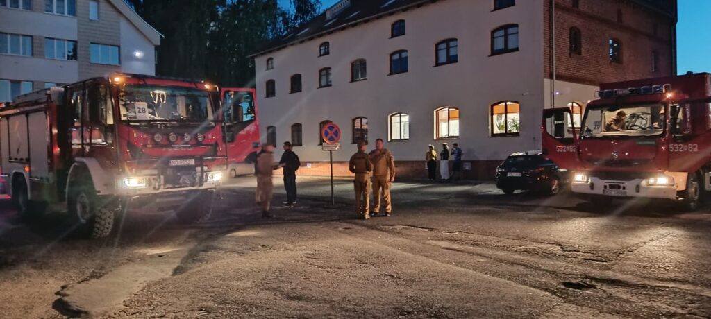 Pożar lasu pod Warszawą. Pomagają strażacy z Warmii i Mazur 7 Pożar Lasu Pod Warszawą. Pomagają Strażacy Z Warmii I Mazur