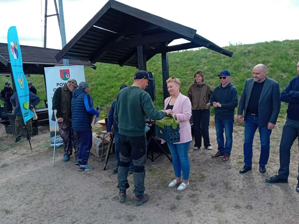 Duże ryby na zawodach wędkarskich na Dąbrowie 24 Duże Ryby Na Zawodach Wędkarskich Na Dąbrowie