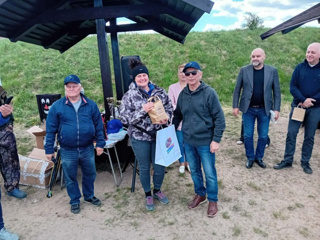 Duże ryby na zawodach wędkarskich na Dąbrowie 23 Duże Ryby Na Zawodach Wędkarskich Na Dąbrowie