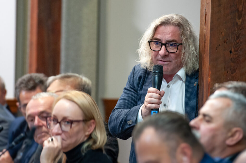 Miłakowo: 224,5 tys. zł na nagrody dla urzędników. Burmistrz Szulborski jak Mikołaj — w grudniu dla „góry” po dychu 2 Miłakowo Burmistrz Krzysztof Szulborski Nagrody