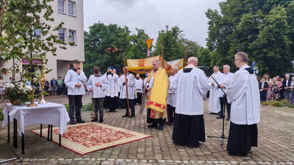 Procesje Bożego Ciała w Ostródzie 2026 27 Procesje Bożego Ciała W Ostródzie 2026
