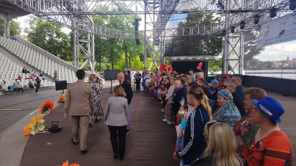 W Romskim Rytmie! V Karaoke Środowiskowych Domów Samopomocy Województwa Warmińsko-Mazurskiego
