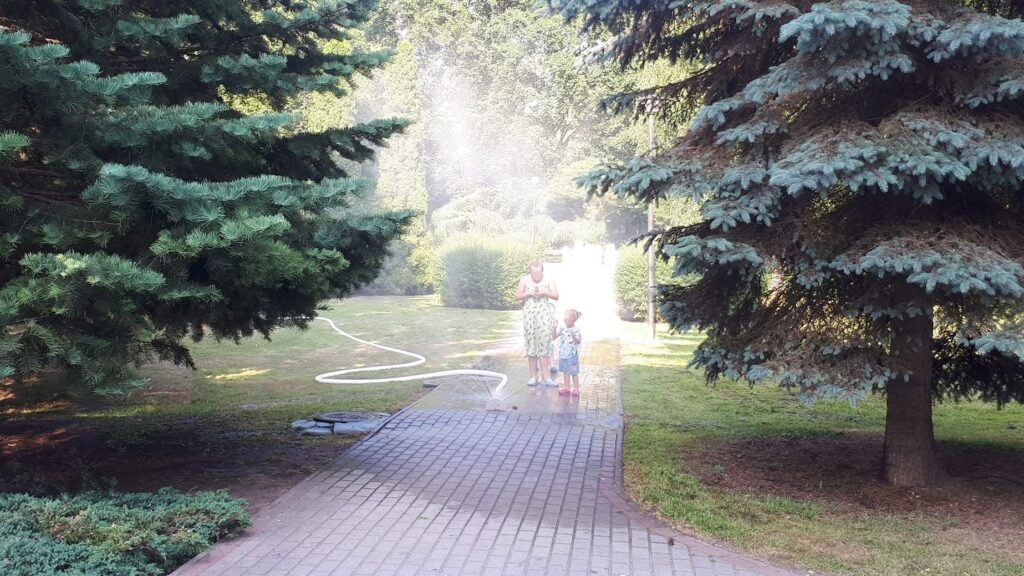 Kurtyny wodne w Ostródzie. Ochłodzimy się w upalne dni! 2 Kurtyny Wodne W Ostródzie. Ochłodzimy Się W Upalne Dni!