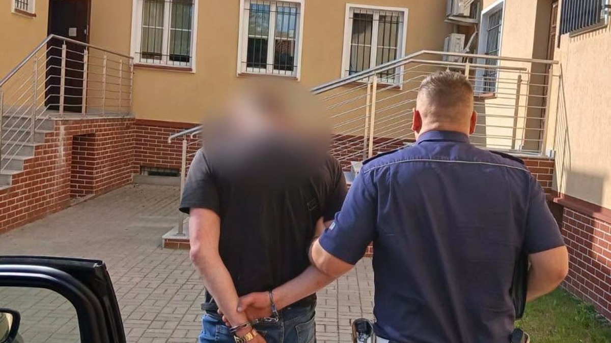 Love Story Z Morąga. On W Celi Ona Z Mandatem!