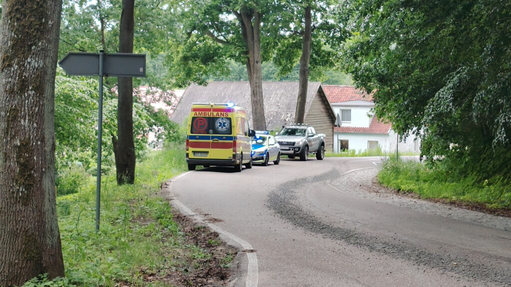 Kolizja W Miejscowości Tabórz - Osobówka W Rowie