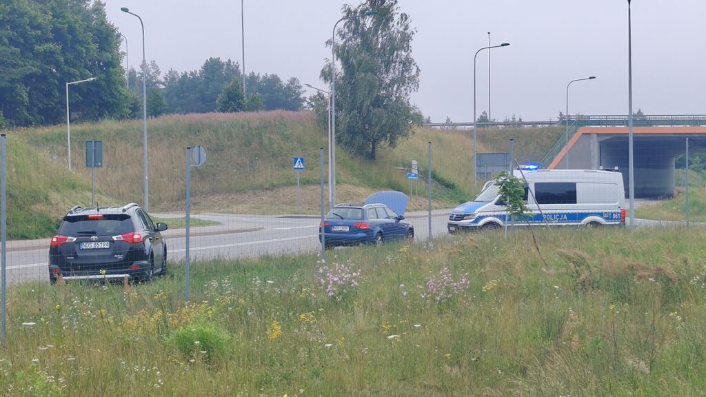 Kolizja w Miłomłynie. Przyczyną wymuszenie pierwszeństwa przejazdu 14 Kolizja w Miłomłynie. Przyczyną wymuszenie pierwszeństwa przejazdu