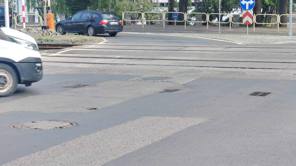 Przejazdy kolejowe w Ostródzie. Znamy stanowisko PKP PLK 2 Przejazdy Kolejowe W Ostródzie. Znamy Stanowisko Pkp Plk