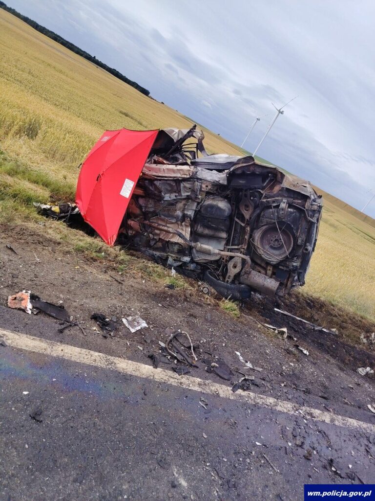 Tragiczny wypadek pod Iławą — policja podaje wstępny przebieg zdarzenia 3 Tragiczny Wypadek Pod Iławą — Policja Podaje Wstępny Przebieg Zdarzenia