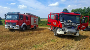Kombajn Podczas Pożaru Rżyska W Pieszkowie