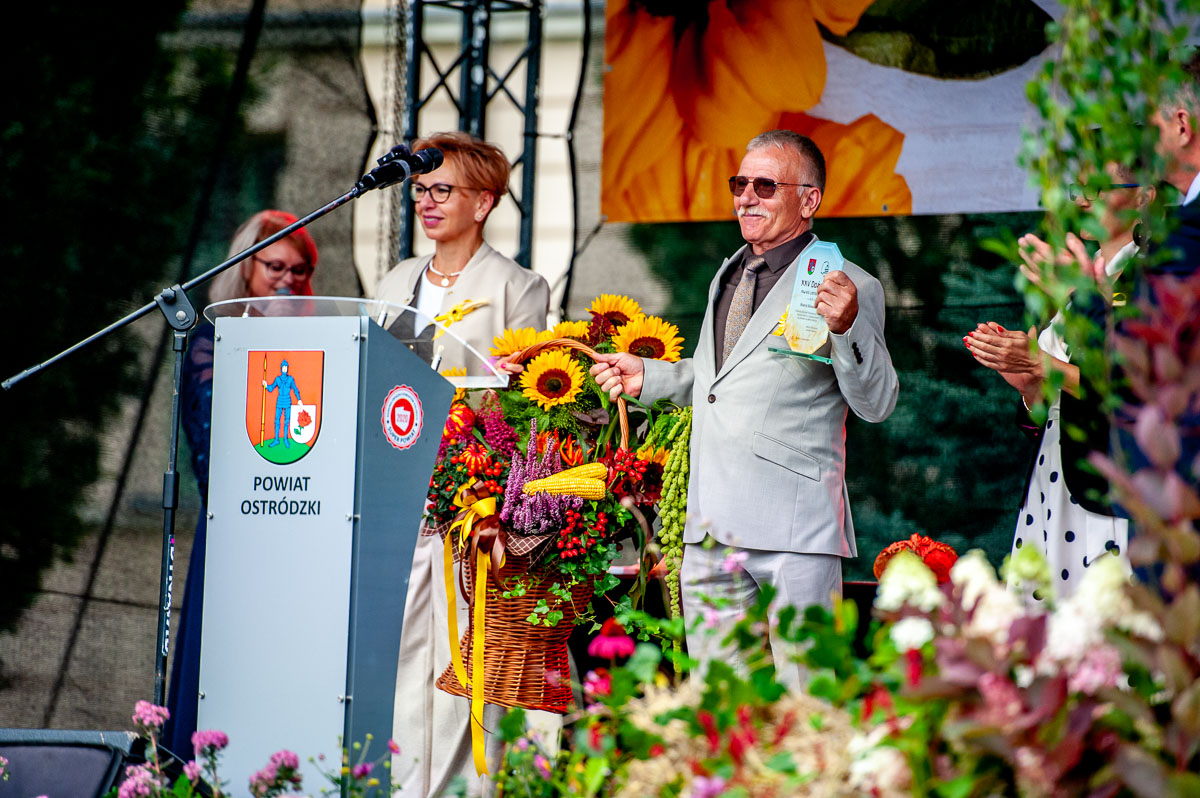 Henryk Rzeszotarski Podczas Ceremonii Dożynkowej W Ostródzie