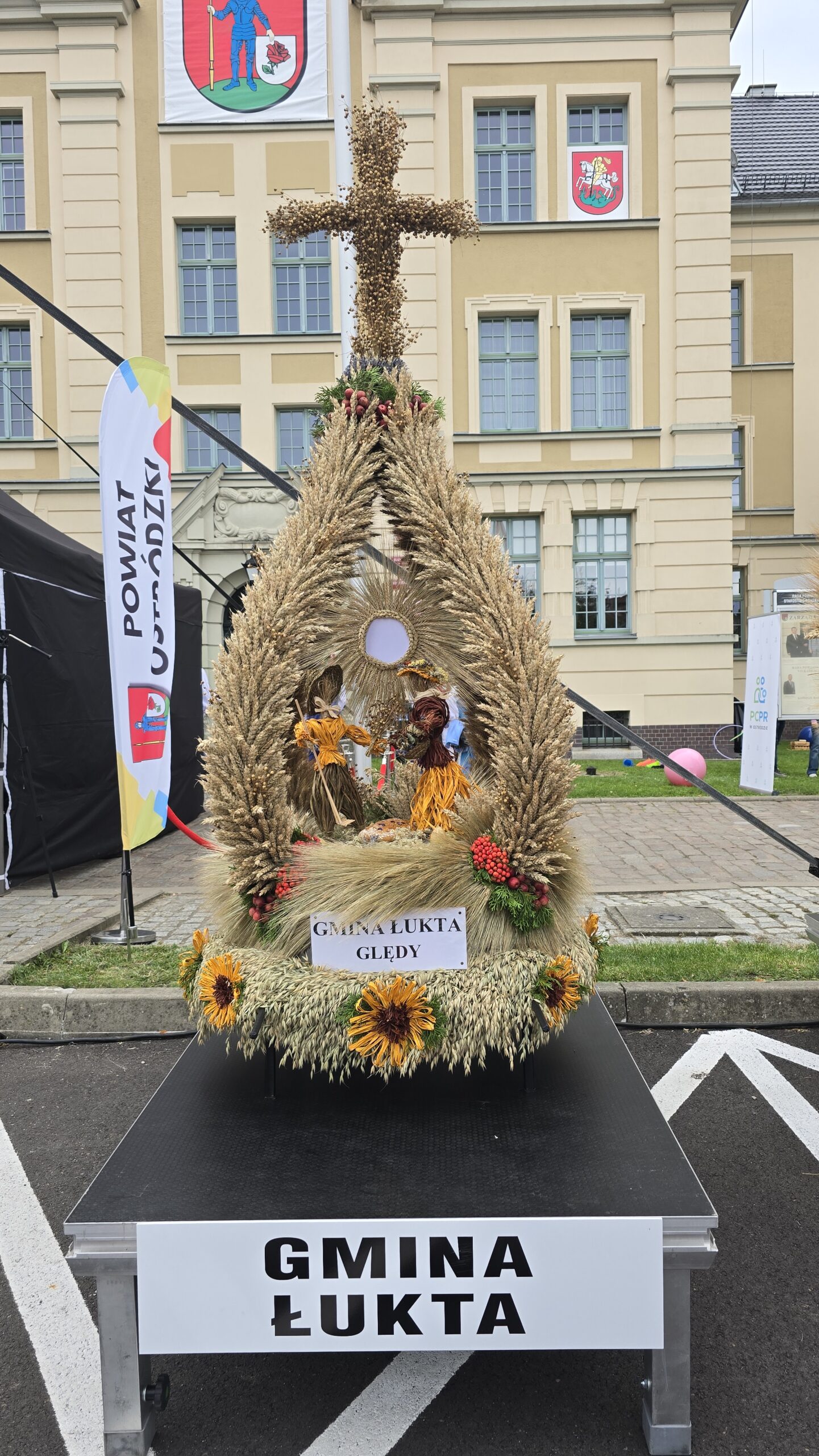 Wieniec Z Ględów W Gminie Łukta Podczas Dożynek