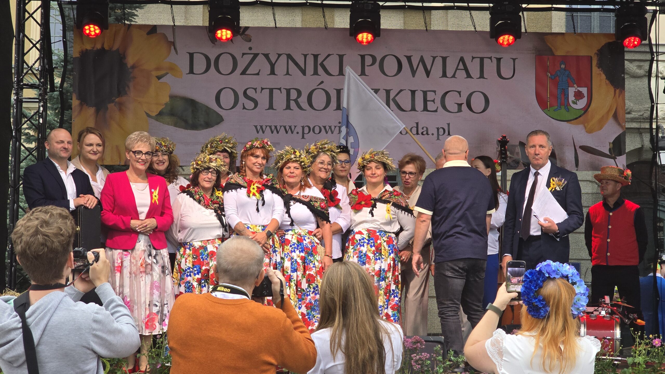 Uczestnicy Konkursów Podczas Dożynek W Ostródzie