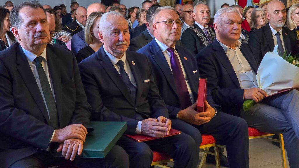 Dębowe Gody Cechu Rzemieślników i Przedsiębiorców w Ostródzie. Jubileusz 80-lecia powstania organizacji 19 80-Lat Cechu W Ostródzie
