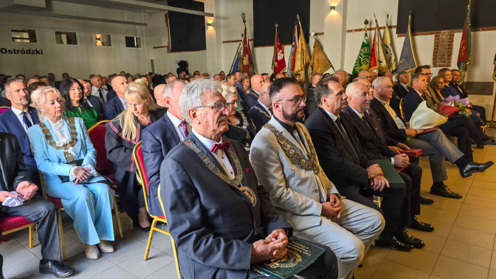 Dębowe Gody Cechu Rzemieślników i Przedsiębiorców w Ostródzie. Jubileusz 80-lecia powstania organizacji 16 80-Lat Cechu W Ostródzie