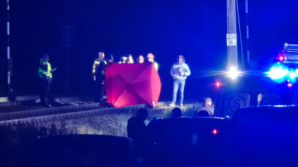Śmiertelne potrącenie przez pociąg pod Iławą. Nie żyje młody mężczyzna 2 Śmiertelne Potrącenie Przez Pociąg Pod Iławą. Nie Żyje Młody Mężczyzna