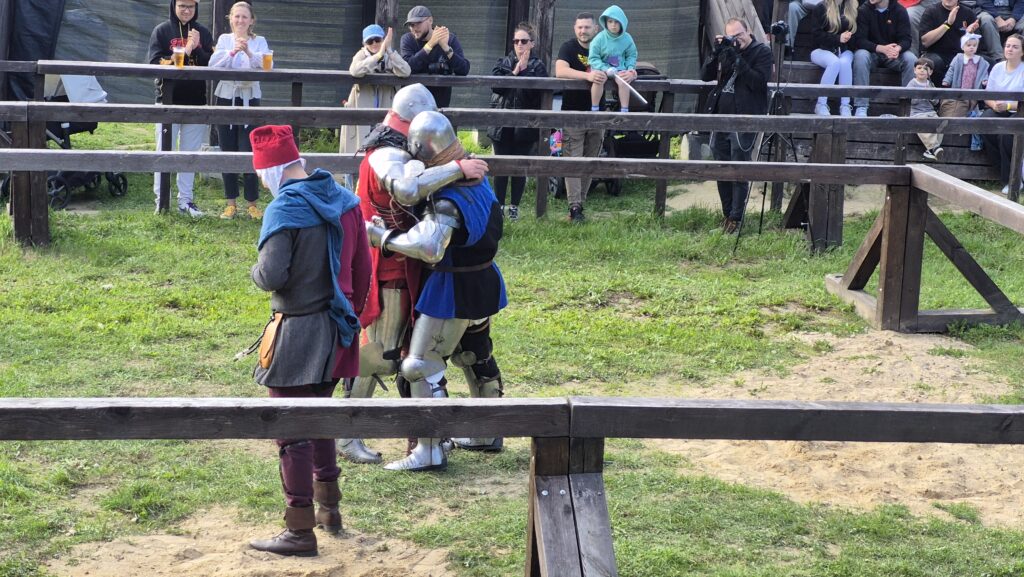 Rycerskie ostatki. Jesień średniowiecza zamknęła sezon Grunwaldzkiej Akademii Miecza 9 Rycerskie Ostatki. Jesień Średniowiecza Zamknęła Sezon Grunwaldzkiej Akademii Miecza