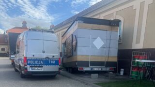 Kolizja z kebabem w Ostródzie. Przyczepa uszkodzona i wyłączona z użytku