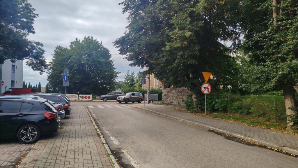 Drogowy Problem Na Ulicy Herdera W Ostródzie! Kto Jest Winien? 