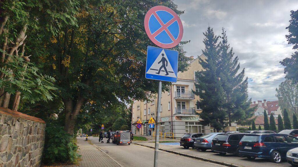 Drogowy Problem Na Ulicy Herdera W Ostródzie! Kto Jest Winien? 