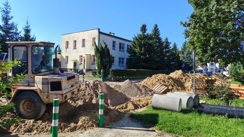 Mieszkaniec Ostródy pyta, urzędnik odpowiada: Najpierw Osiedle Młodych, potem Andersa 2 Mieszkaniec Ostródy Pyta, Urzędnik Odpowiada: Najpierw Osiedle Młodych, Potem Andersa