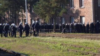 Policja ćwiczy reagowanie podczas zamieszek kibicowskich