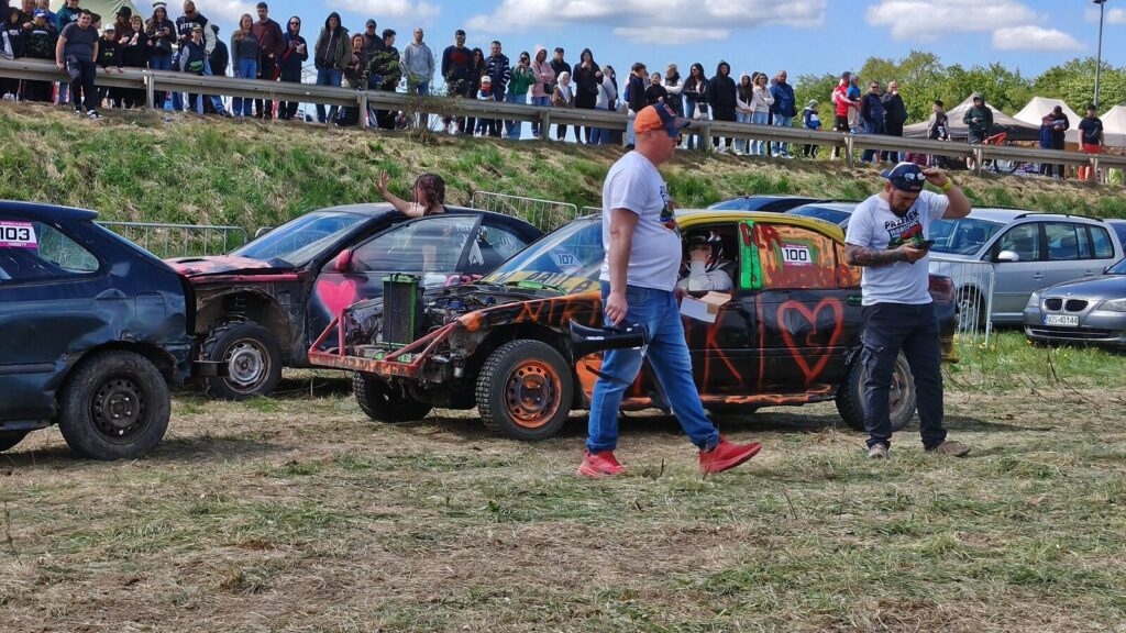 Ostatni Wrak Race w tym roku w Ostródzie. Za kółkiem usiądzie burmistrz Rafał Dąbrowski! 2 Ostatni Wrak Race W Tym Roku W Ostródzie. Za Kółkiem Usiądzie Burmistrz Rafał Dąbrowski!