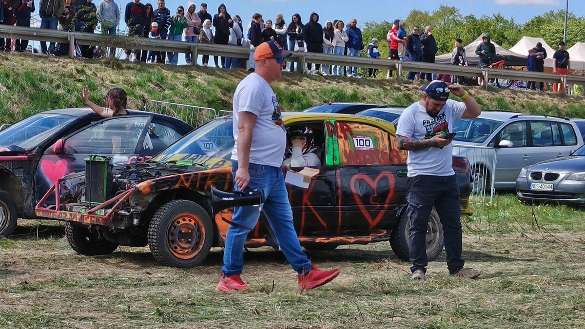 Ostatni Wrak Race w tym roku w Ostródzie. Za kółkiem usiądzie burmistrz Rafał Dąbrowski! 1 Ostatni Wrak Race W Tym Roku W Ostródzie. Za Kółkiem Usiądzie Burmistrz Rafał Dąbrowski!