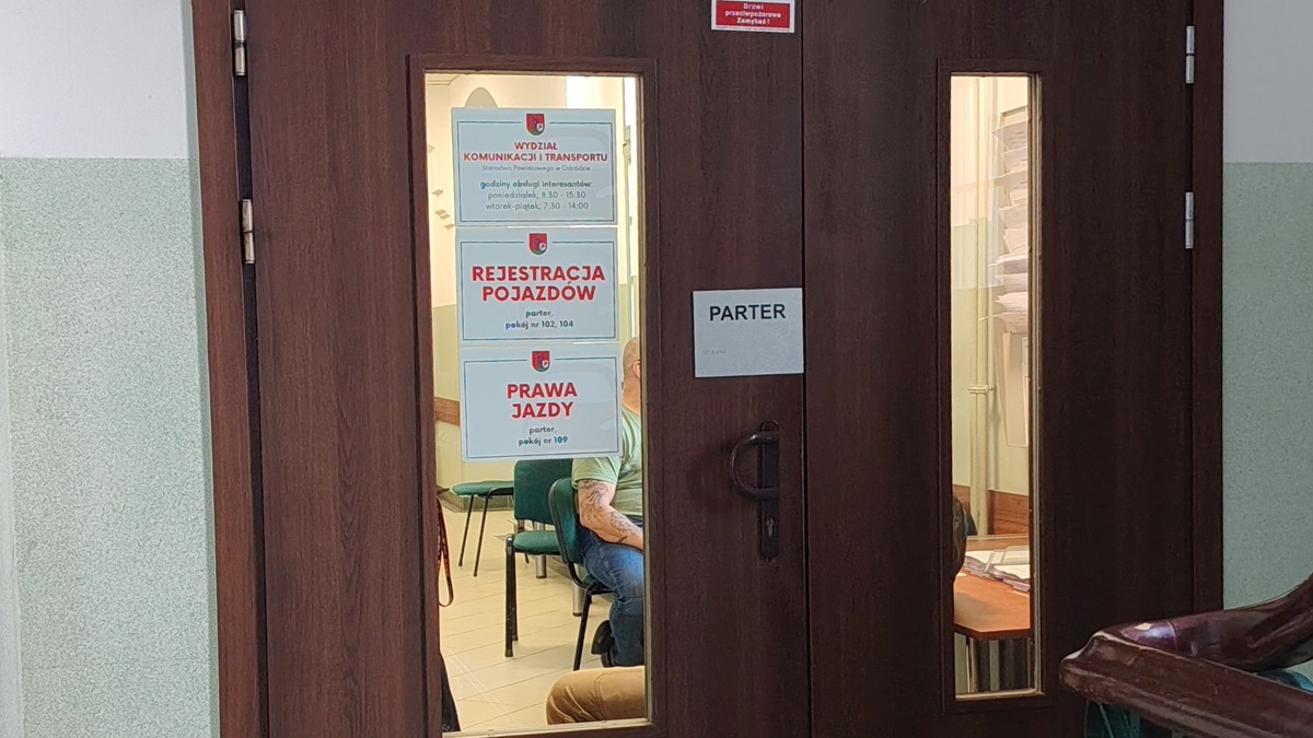 Masowa wymiana praw jazdy. Wydział Komunikacji w Ostródzie radzi, żeby nie czekać na ostatnią chwilę 1 Masowa Wymiana Praw Jazdy. Wydział Komunikacji W Ostródzie Radzi Nie Czekać Na Ostatnią Chwilę